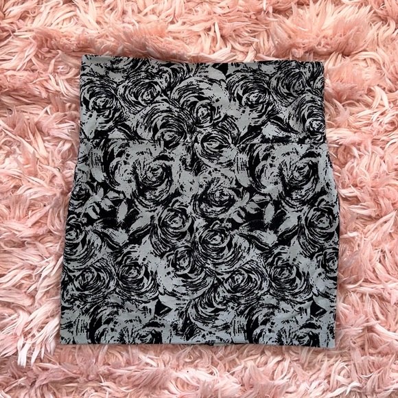 Rose Mini Skirt - Picture 2 of 2